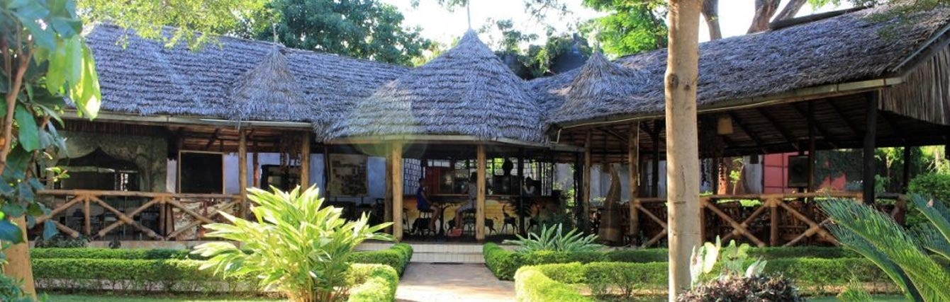  Chanya Lodge